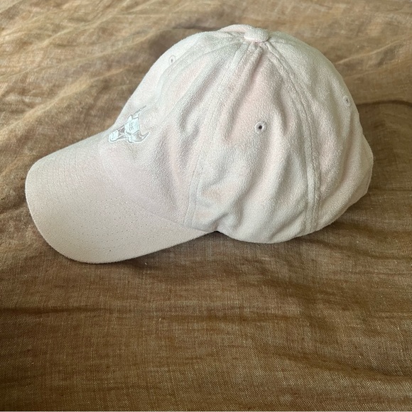 Chicago Bulls Suede Pink Dad Cap - Mitchell & Ness - Picture 6 of 6